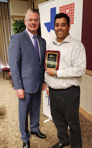 Outstanding Volunteer Award to Dr. David Pinto